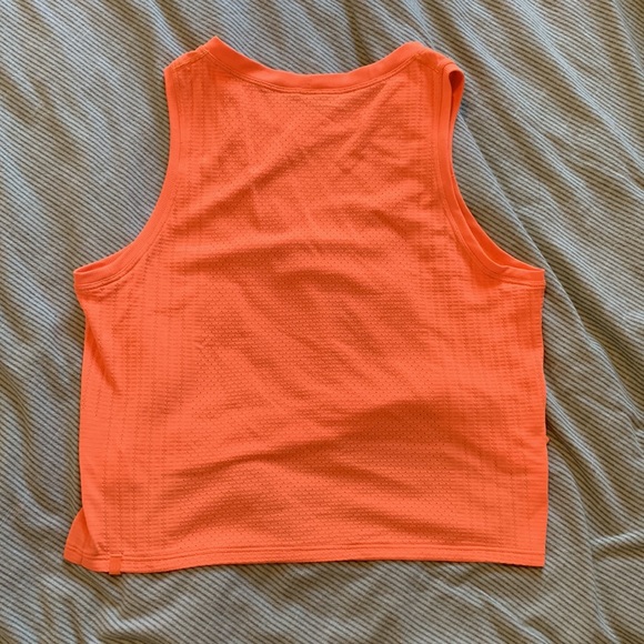 Lululemon Train to Be Tank Top - Picture 4 of 4